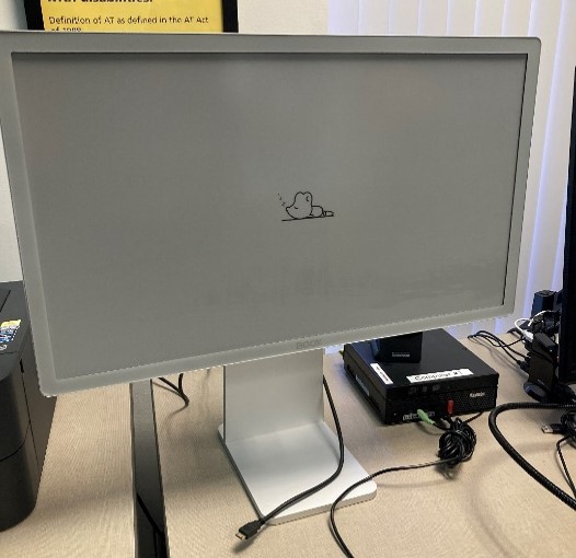 A high contrast E-ink monitor